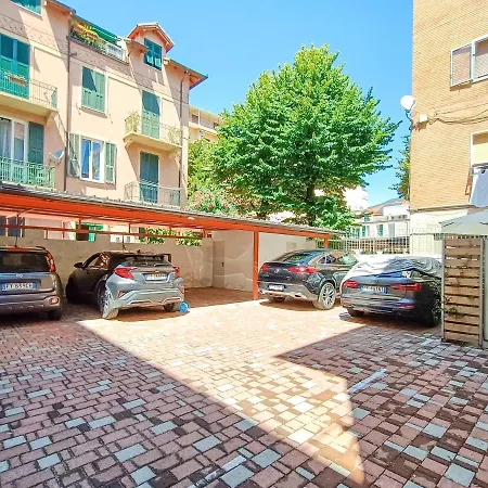 Διαμέρισμα Altido Superb Flat With Patio And Parking Near The Beach