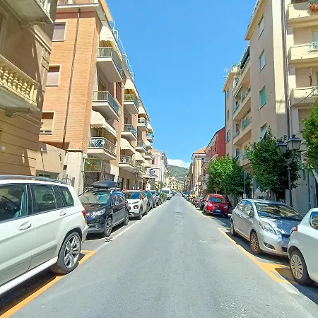 Altido Superb Flat With Patio And Parking Near The Beach Apartment Alassio